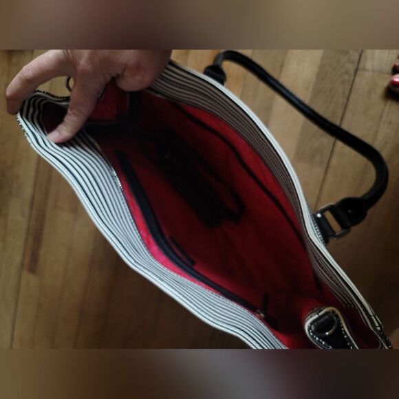 Stella & Dot Madison Tech Bag - Picture 5 of 15